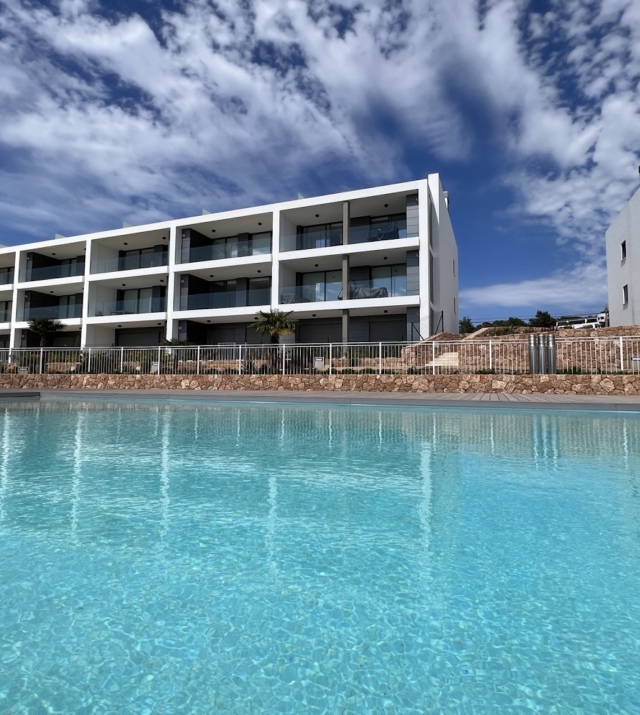 Resa Estates Ibiza apartment for sale te koop zeezicht sea views Cala gracio pool building.jpeg